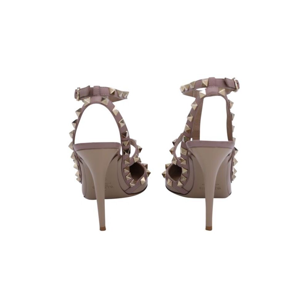 Valentino Garavani Rockstud Sandals in Beige Patent Leather - Picture 5 of 8